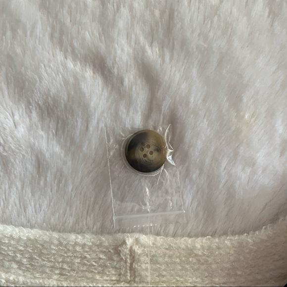 Cropped Cream Sweater - Picture 2 of 2